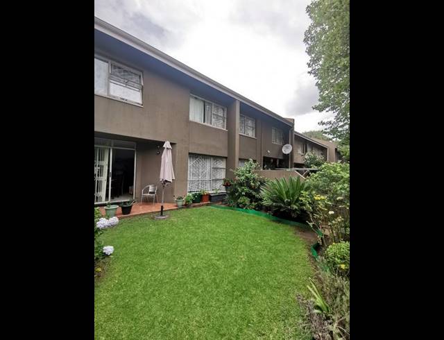 3 BEDROOM TOWNHOUSE FOR SALE IN SASOLBURG CENTRAL